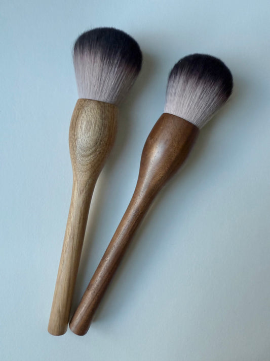 【T010】Wood dust brush